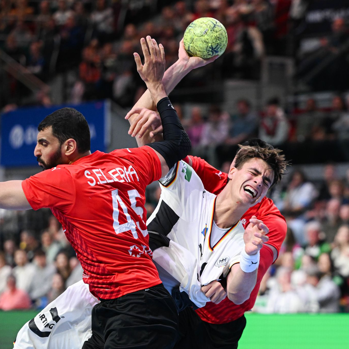 Julian Köster fand in der zweiten Halbzeit selten Lücken in der ägyptischen Abwehr.  - Foto: Sina Schuldt/dpa