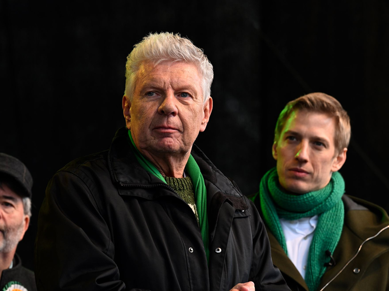 Dieter Reiter (l) konnte sich im Rennen um das Münchner Rathaus nicht gegen Dominik Krause durchsetzen. (Archivbild) - Foto: Felix Hörhager/dpa