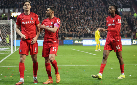 Igor Matanovic (l) traf doppelt für den SC Freiburg. - Foto: Christian Charisius/dpa
