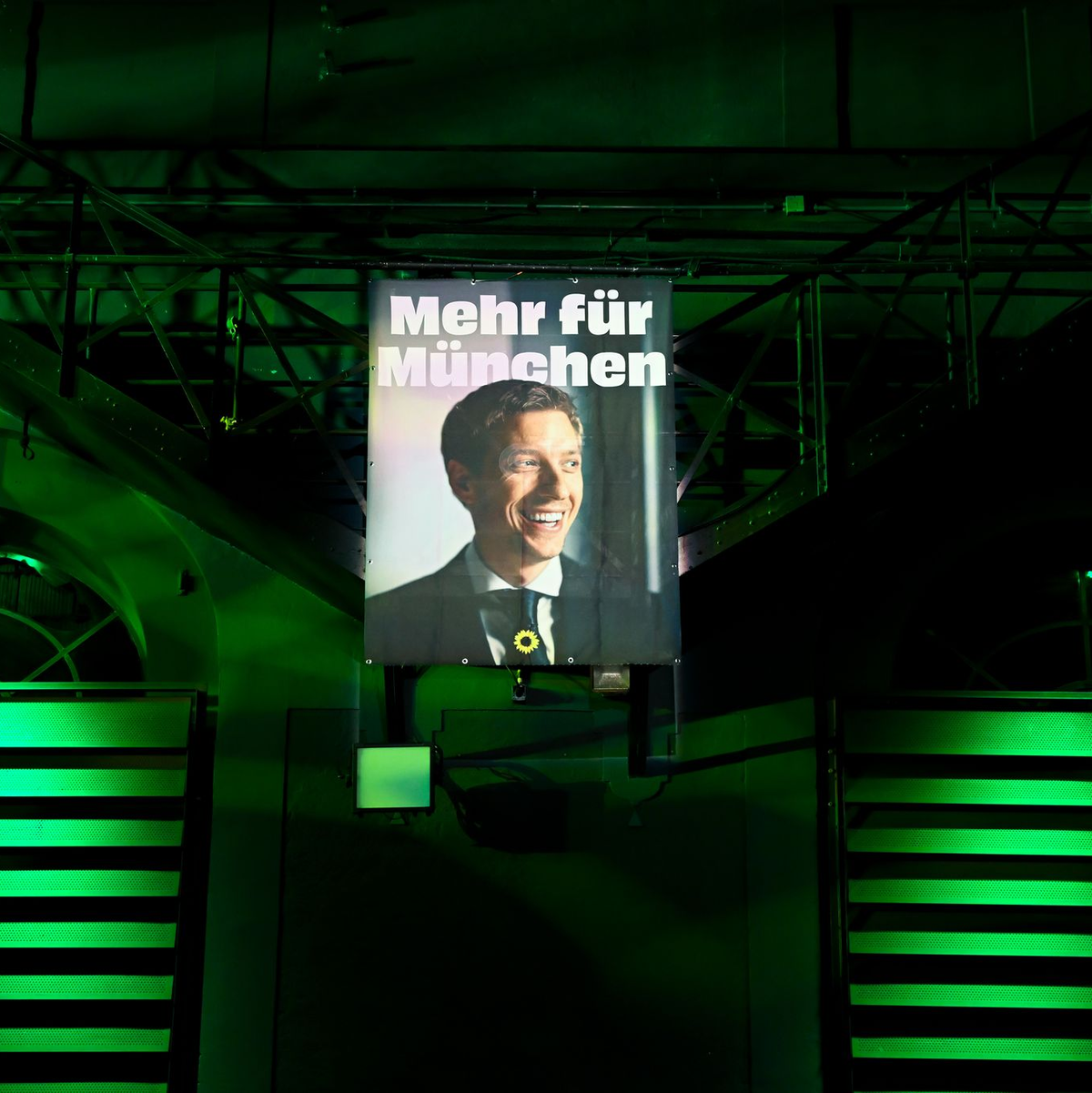 Dieter Reiter (l) konnte sich im Rennen um das Münchner Rathaus nicht gegen Dominik Krause durchsetzen. (Archivbild) - Foto: Sven Hoppe/dpa