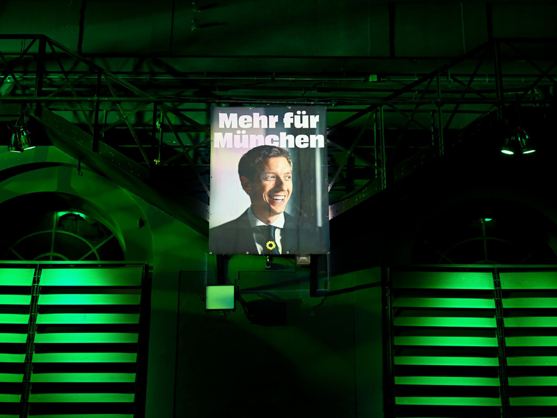 Dieter Reiter (l) konnte sich im Rennen um das Münchner Rathaus nicht gegen Dominik Krause durchsetzen. (Archivbild) - Foto: Sven Hoppe/dpa
