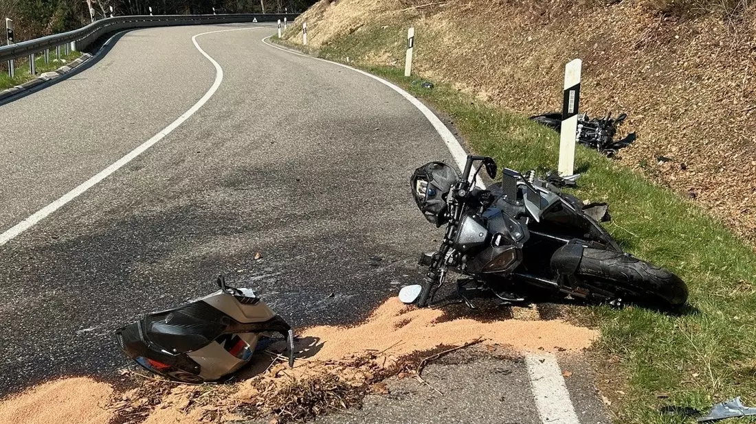 POL-PDLD: B48, Wellbachtal, 4 verletzte Motorradfahrer am Sonntag Nachmittag - Bild: presseportal.de