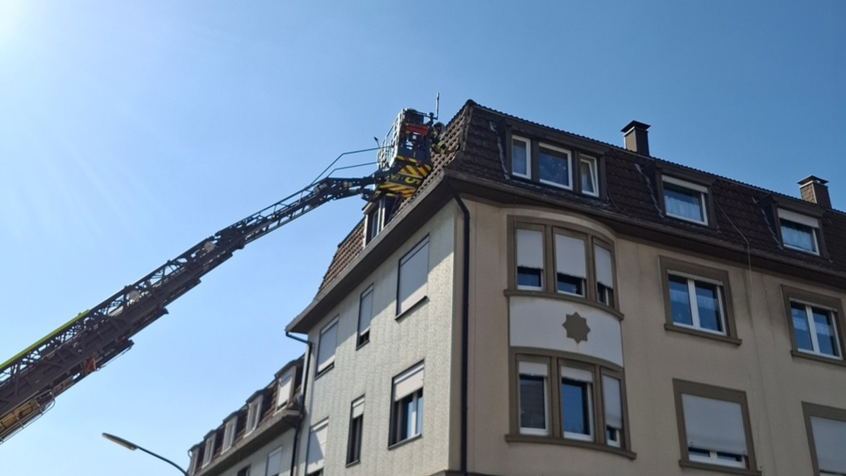 FW-EN: Lose Dachziegel - Foto: presseportal.de