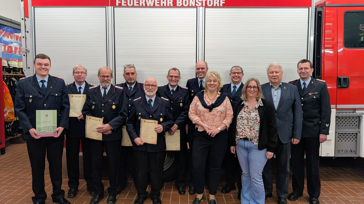FW Südheide: Jahreshauptversammlung der Freiwilligen Feuerwehr Bonstorf - Starke Gemeinschaft und großes Engagement - - Foto: presseportal.de