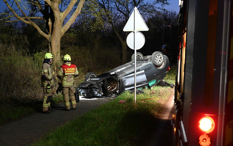FW Pulheim: Brauweiler - Verkehrsunfall auf Landstraße - Foto: presseportal.de