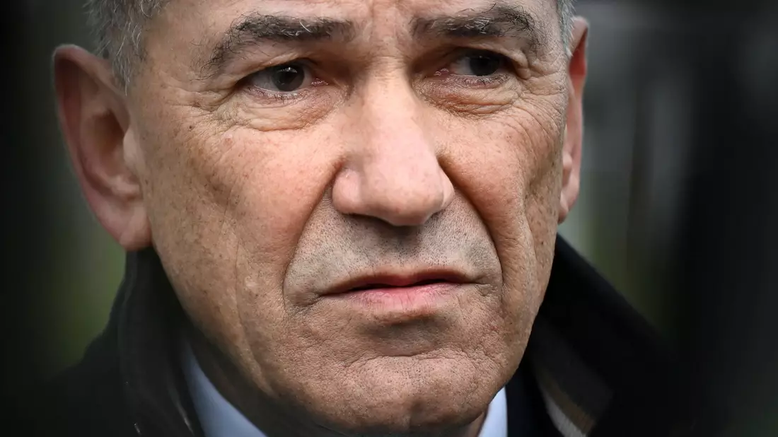 Ex-Premier Jansa führte lange in den Meinungsumfragen - nun verlor er die Wahl äußerst knapp.  - Bild: Denes Erdos/AP/dpa