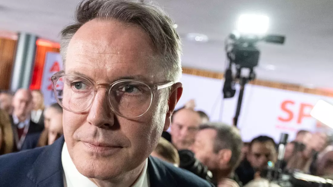 Die SPD um Schweitzer regiert seit 35 Jahren in Rheinland-Pfalz.  - Bild: Boris Roessler/dpa