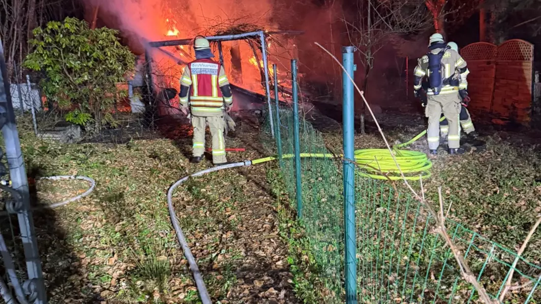 FW-RS: Laubenbrand - Bild: presseportal.de