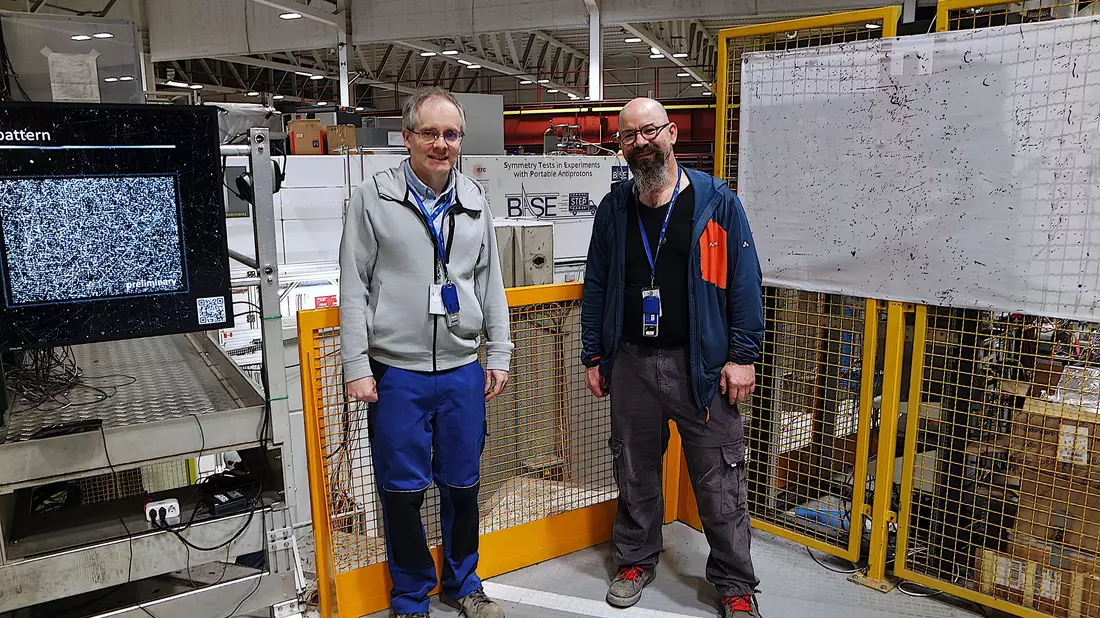100 bis 1000 Antiprotonen sollen auf Reisen gehen, fünf Kilometer weit, ausschließlich auf Cern-Gelände. - Bild: -/BASE Kollaboration /dpa