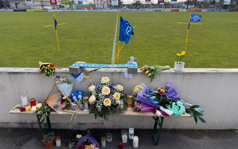 In Erlangen ist ein Fußballtor auf einen Jungen gestürzt. - Foto: Sven Grundmann/News5/dpa