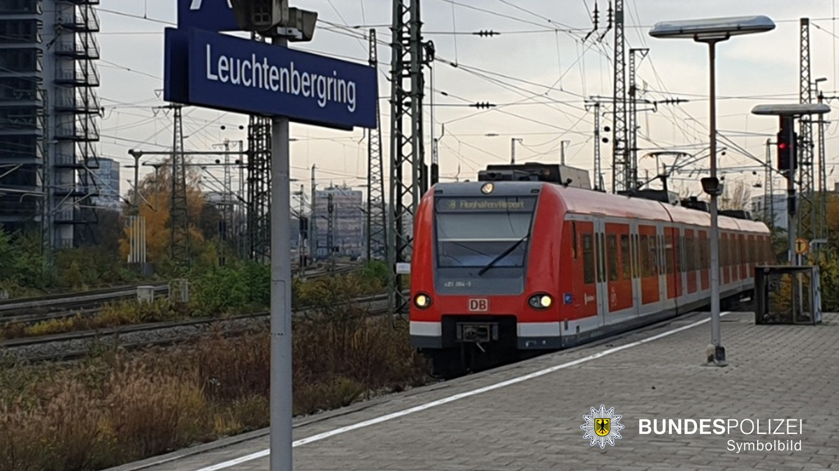 Bundespolizeidirektion München: Personen im Gleisbereich / Erhebliche Auswirkungen auf Bahnverkehr - Foto: presseportal.de