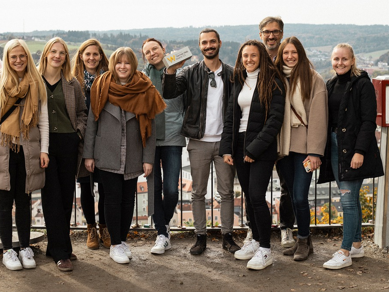 Marketingstrategie im Mittelstand: Konstantin Katsikis von KWADRAT erklärt, wie B2B-Unternehmen Messe, LinkedIn und Website verzahnen - Foto: presseportal.de