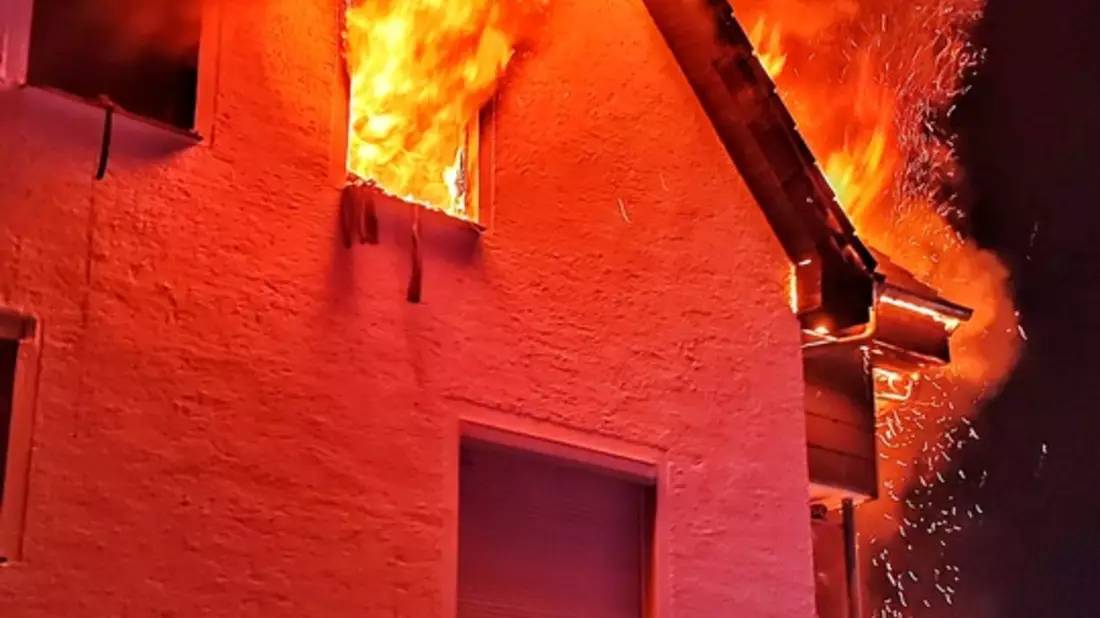 FW Stockach: Gebäudebrand - Bild: presseportal.de