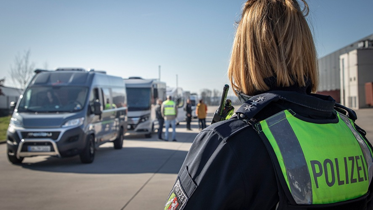 POL-UN: Kreis Unna - Große Resonanz bei Wiegeaktion für Wohnmobile und Wohnwagen - Foto: presseportal.de