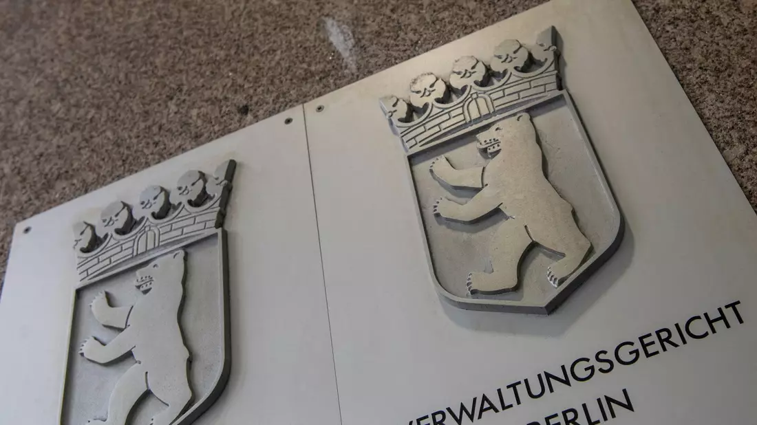 Das Verwaltungsgericht will über eine Klage gegen die Freie Universität Berlin entscheiden. (Symbolbild) - Bild: Paul Zinken/dpa