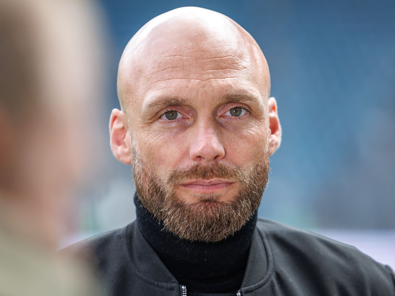 Nils-Ole Book erhält als Nachfolger von Sebastian Kehl einen Vertrag bis 2029 in Dortmund (Archivbild).  - Foto: Andreas Gora/dpa