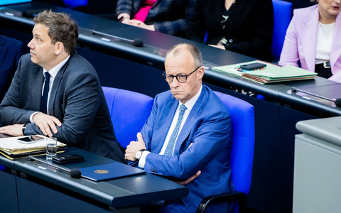 Diese beiden bleiben zunächst zusammen an der Spitze der Regierung. - Foto: Christoph Soeder/dpa