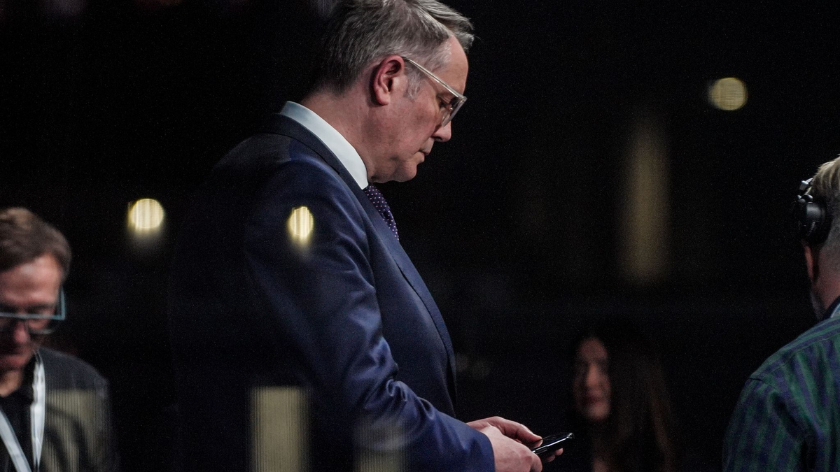 Der Wahltag in Rheinland-Pfalz war für Schweitzer ein düsterer.  - Foto: Andreas Arnold/dpa