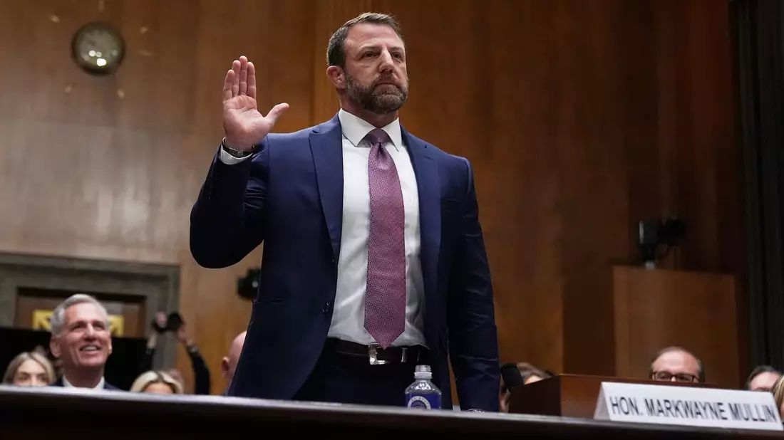 Der bisherige Senator Markwayne Mullin ist als neuer Heimatschutzminister bestätigt worden. (Archivfoto) - Bild: Manuel Balce Ceneta/AP/dpa