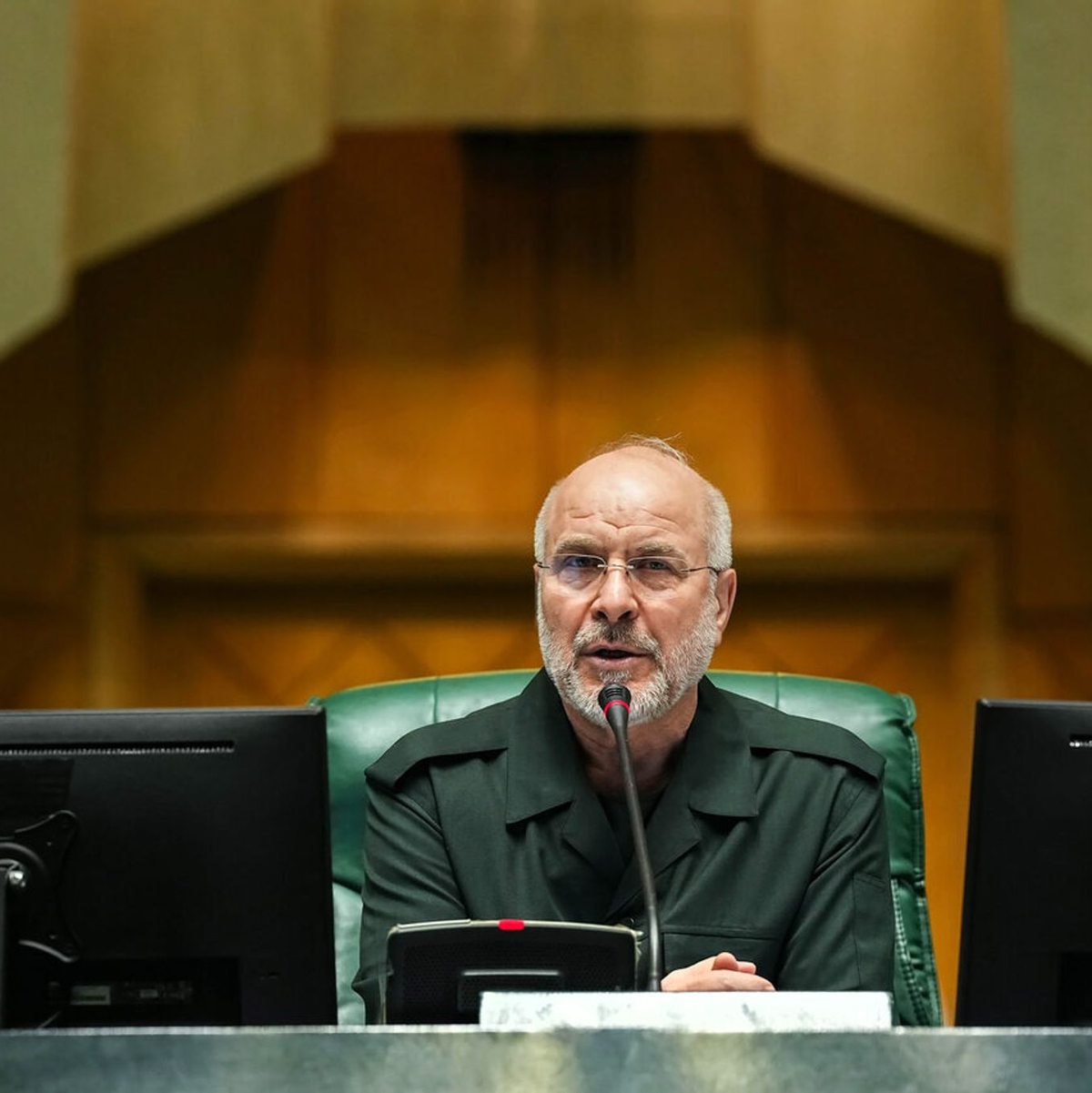 Irans Parlamentspräsident Mohammed Bagher Ghalibaf Verhandlungen mit den USA dementiert. (Archivbild) - Foto: Hamed Malekpour/Khane Melat/dpa