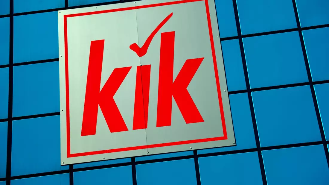 Kik konkurriert unter anderem mit Woolworth und NKD. - Bild: picture alliance / Arno Burgi/dpa-Zentralbild/dpa