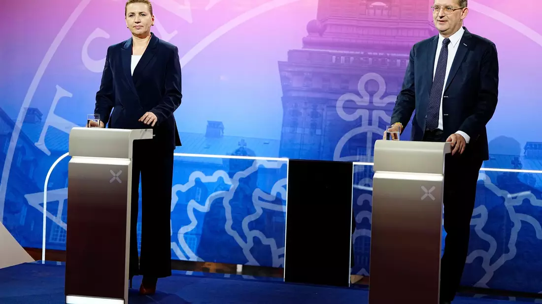 Die sozialdemokratische Regierungschefin Mette Frederiksen (l) wird vom der rechtsliberalen Verteidigungsminister Troels Lund Poulsen (r) herausgefordert. (Archivbild) - Bild: Mads Claus Rasmussen/Ritzau Scanpix/AP/dpa