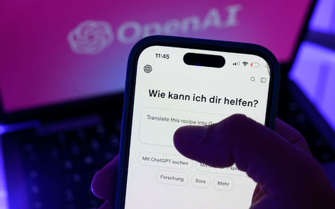 Chatbots wie ChatGPT werden von gar nicht mal so wenigen Menschen wie digitale Bezugspersonen empfunden. (Symbolbild) - Foto: Hendrik Schmidt/dpa