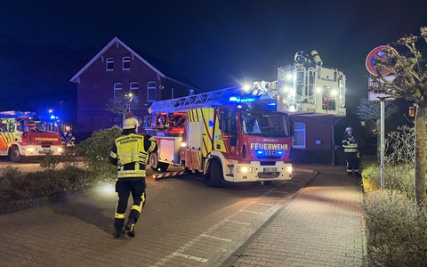 FW-AUR: Ernstfall mit forderndem Übungsszenario trainiert - Foto: presseportal.de