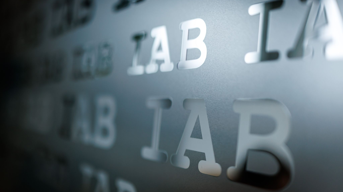 Die Konjunktur in Deutschland kommt einer Prognose des IAB zufolge nur schwer voran. (Symbolbild) - Foto: Daniel Karmann/dpa