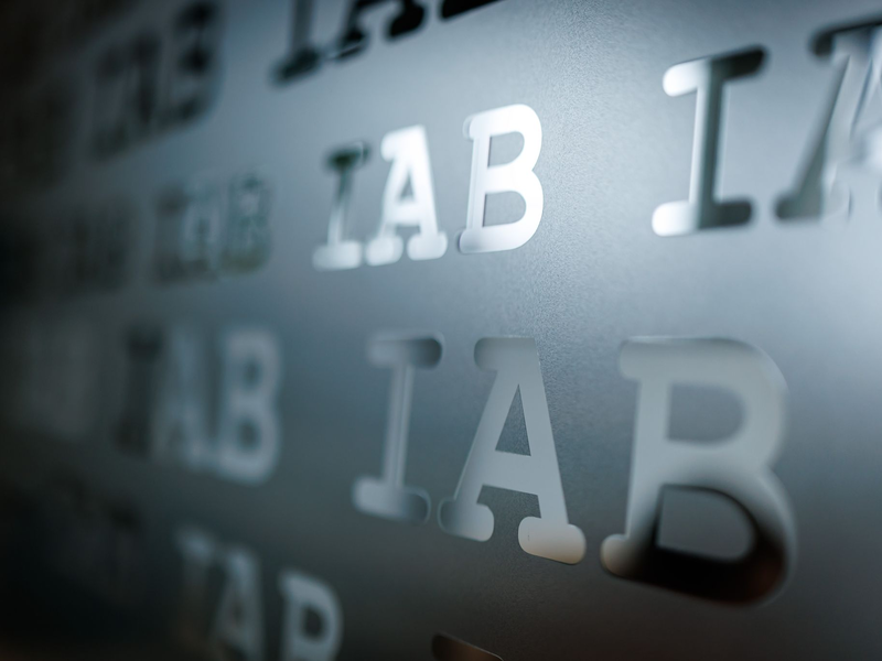 Die Konjunktur in Deutschland kommt einer Prognose des IAB zufolge nur schwer voran. (Symbolbild) - Foto: Daniel Karmann/dpa