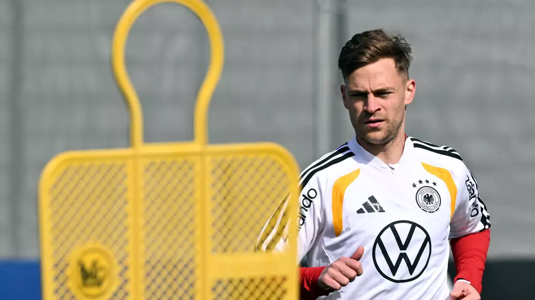 DFB-Kapitän Joshua Kimmich trainiert in Herzogenaurach.  - Bild: Federico Gambarini/dpa