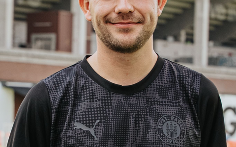St. Paulis Nachwuchstrainer Christian Dobrick spricht über sein Coming-out. - Foto: -/FC St. Pauli/dpa St. Paulis Nachwuchstrainer Christian Dobrick spricht über sein Coming-out. - Foto: -/FC St. Pauli/dpa