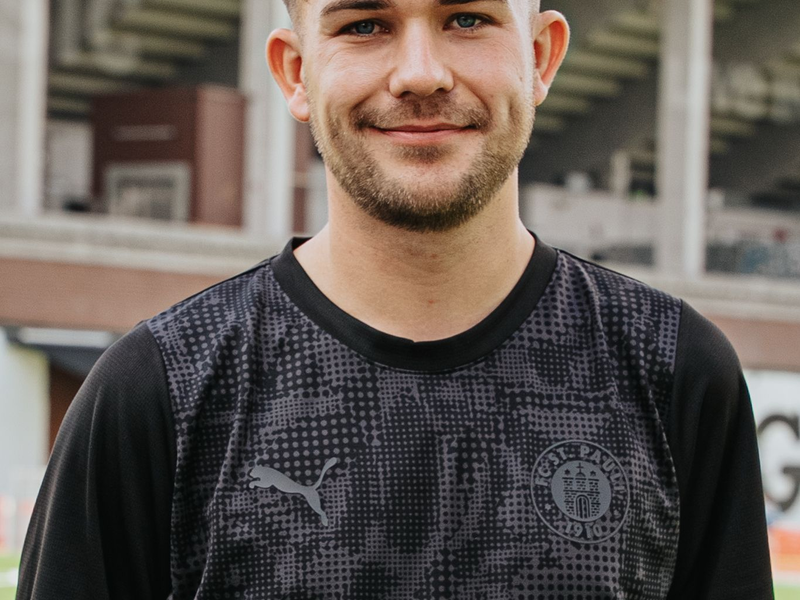 St. Paulis Nachwuchstrainer Christian Dobrick spricht über sein Coming-out. - Foto: -/FC St. Pauli/dpa