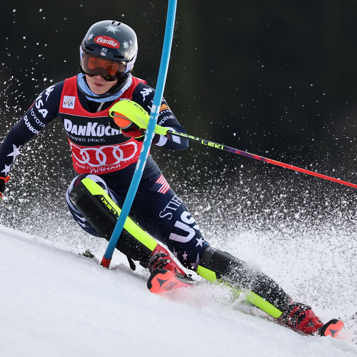 Gewann in dieser Saison neun von zehn Slalom-Weltcups: Mikaela Shiffrin. - Foto: Marco Trovati/AP/dpa