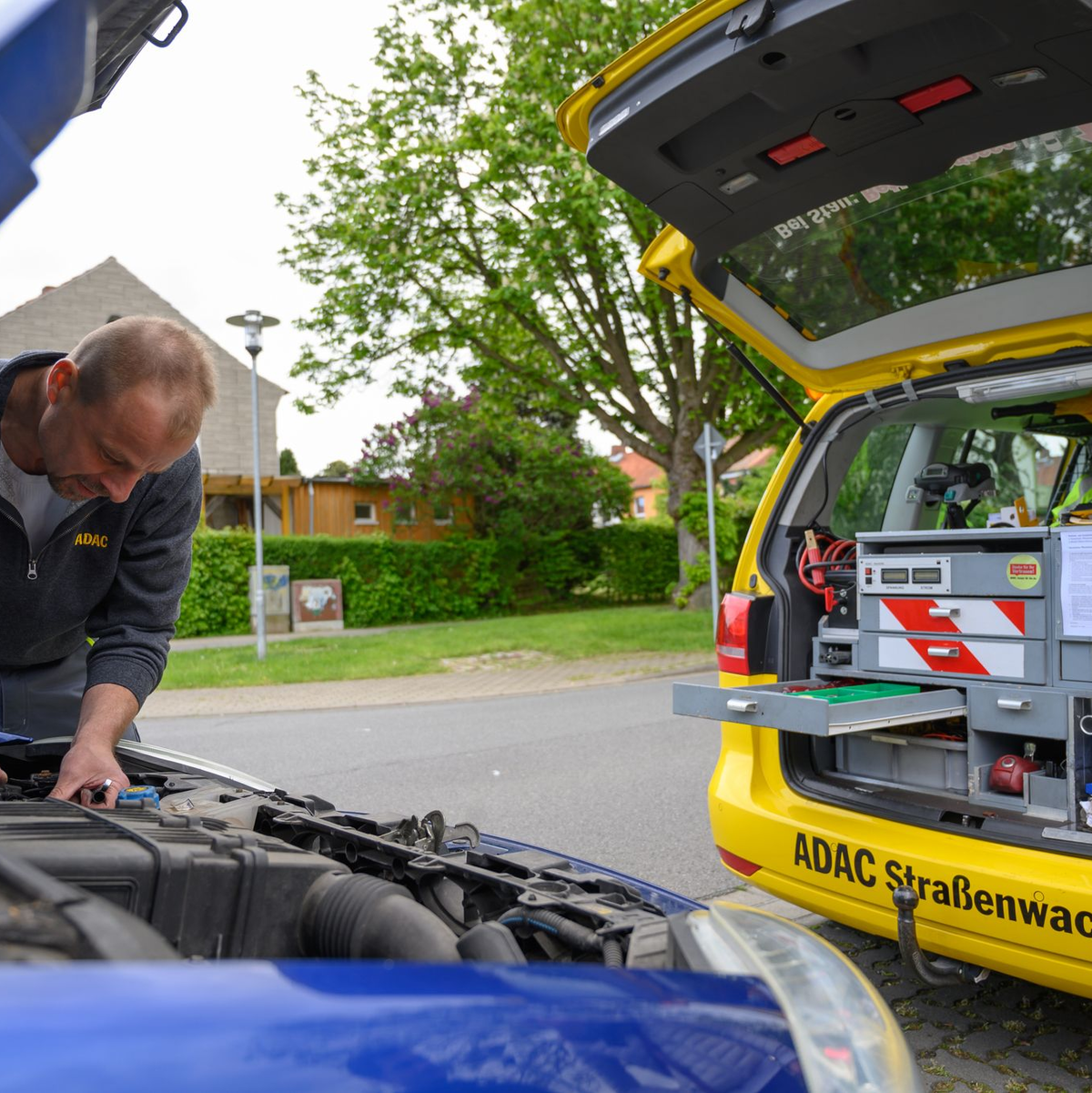 Die Pannenhilfe gehört zum Angebot des ADAC. (Archivbild) - Foto: Christophe Gateau/dpa