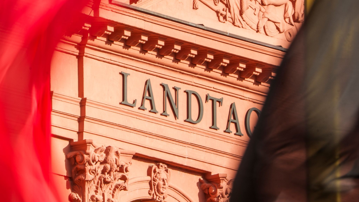 CDU und SPD wollen in Rheinland-Pfalz über eine neue Regierung sprechen. (Archivbild) - Foto: Andreas Arnold/dpa