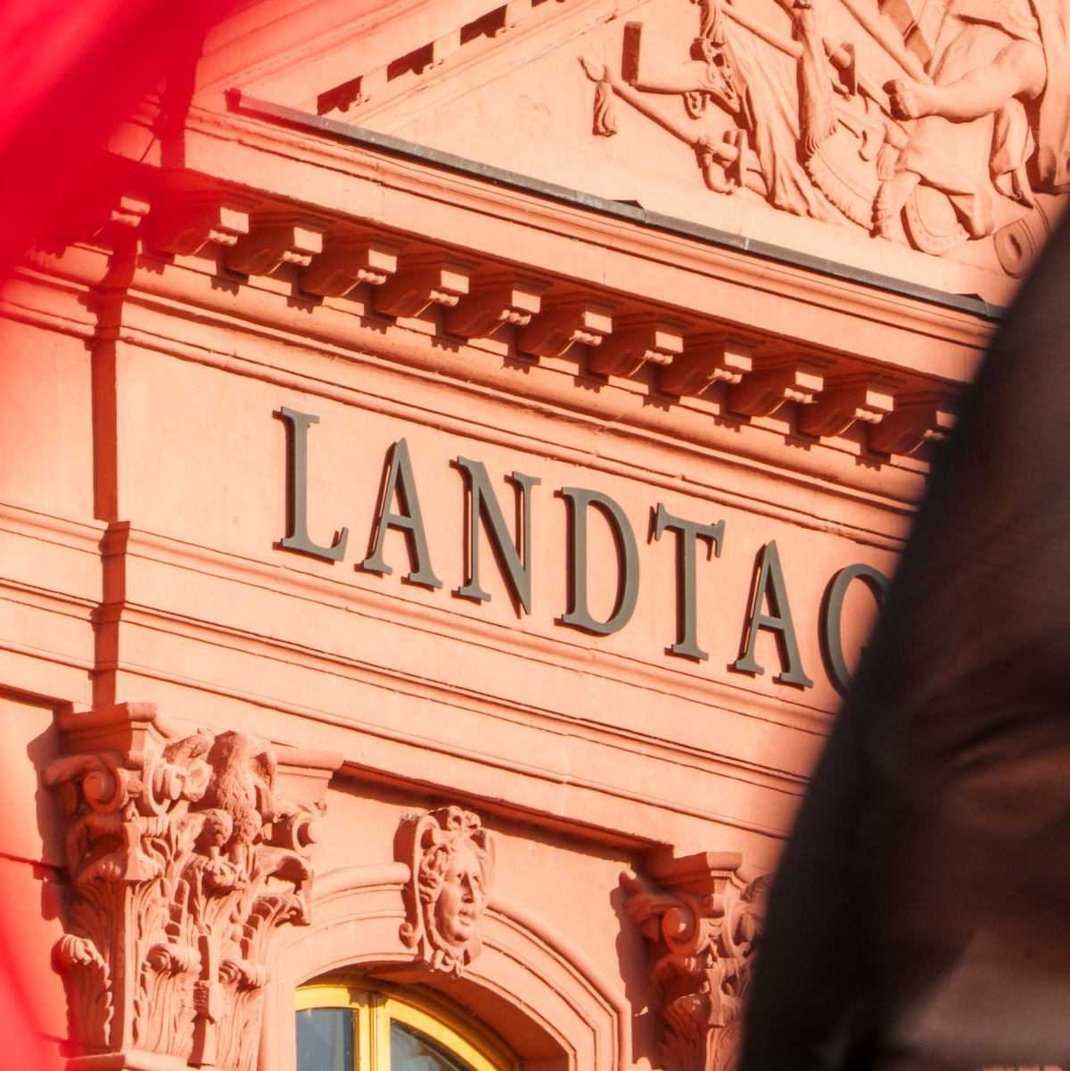 In Rheinland-Pfalz bahnt sich eine Regierung aus CDU und SPD an. (Archivbild) - Foto: Andreas Arnold/dpa