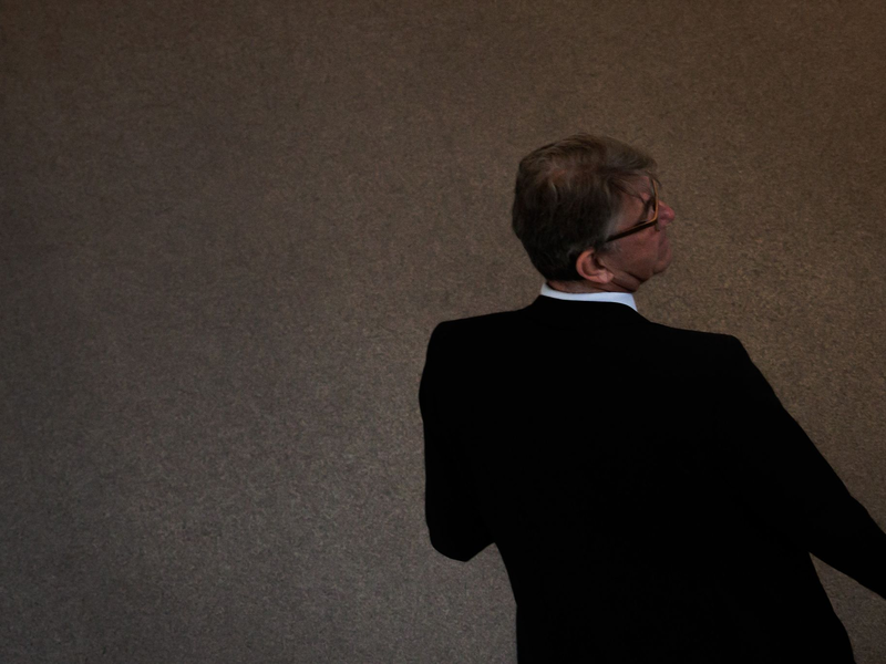 Gegen Äußerungen von Kulturstaatsminister Wolfram Weimer mit Blick auf den Deutschen Buchhandlungspreis geht ein Buchladen nun gerichtlich vor. (Archivbild) - Foto: Carsten Koall/dpa