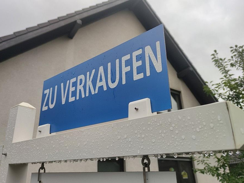 Zu Verkaufen-Schild (Archiv) - Foto: via dts Nachrichtenagentur