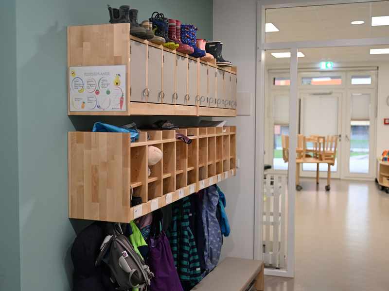 Viele Eltern kennen das: Kaum war der Knirps ein paar Tage in der Kita, ist er schon wieder krank. (Symbolbild) - Foto: Maximilian von Klenze/dpa