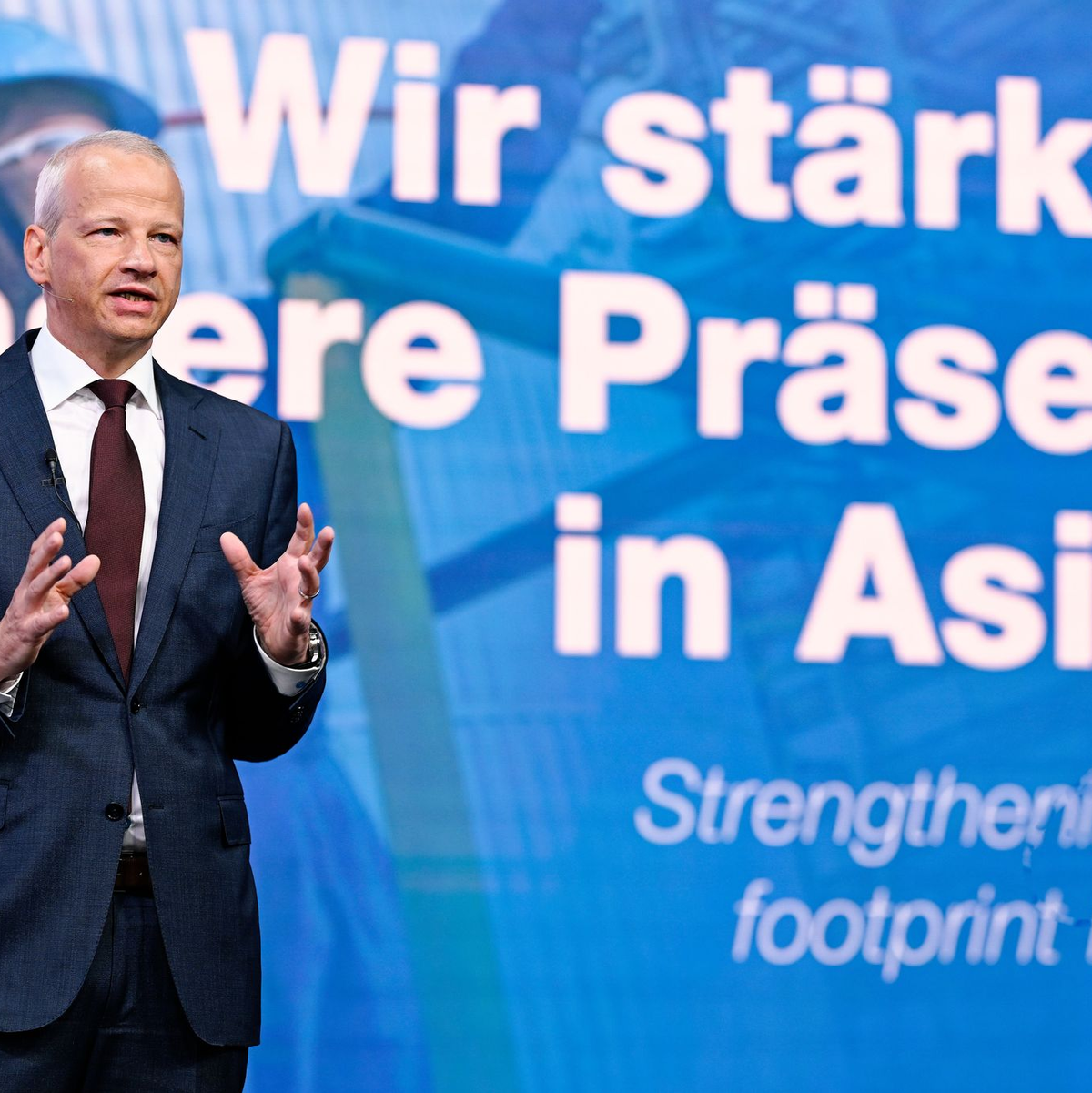 Wenige Tage vor Eröffnung des neuen Chemiewerks in China hatte BASF-Chef Markus Kamieth eingeräumt, dass sich diese Milliardeninvestition für den Konzern später als geplant lohnen wird. (Archivbild) - Foto: Uwe Anspach/dpa
