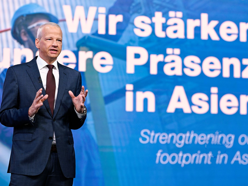 Wenige Tage vor Eröffnung des neuen Chemiewerks in China hatte BASF-Chef Markus Kamieth eingeräumt, dass sich diese Milliardeninvestition für den Konzern später als geplant lohnen wird. (Archivbild) - Foto: Uwe Anspach/dpa