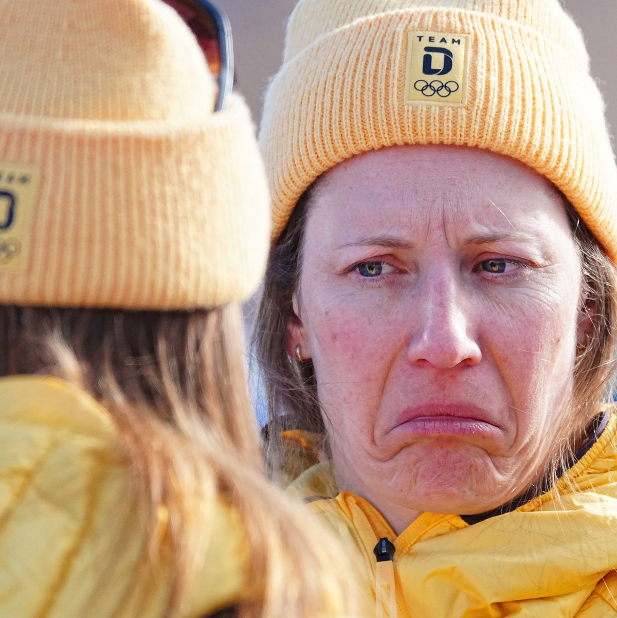 Enttäuschte Gesichter wie das von Skirennfahrerin Lena Dürr gab es zuletzt bei den Winterspielen von vielen deutschen Sportlerinnen und Sportlern. - Foto: Michael Kappeler/dpa