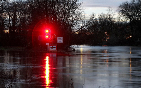 Durchfahrtsverbot an einem Fluss (Archiv) - Foto: via dts Nachrichtenagentur