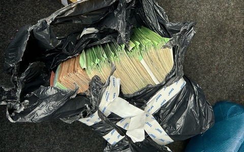 HZA-LA: Müllsack voller Bargeld/ Landshuter Zöllner stellten Bargeld in Höhe von knapp 85.000 Euro sicher - Foto: presseportal.de