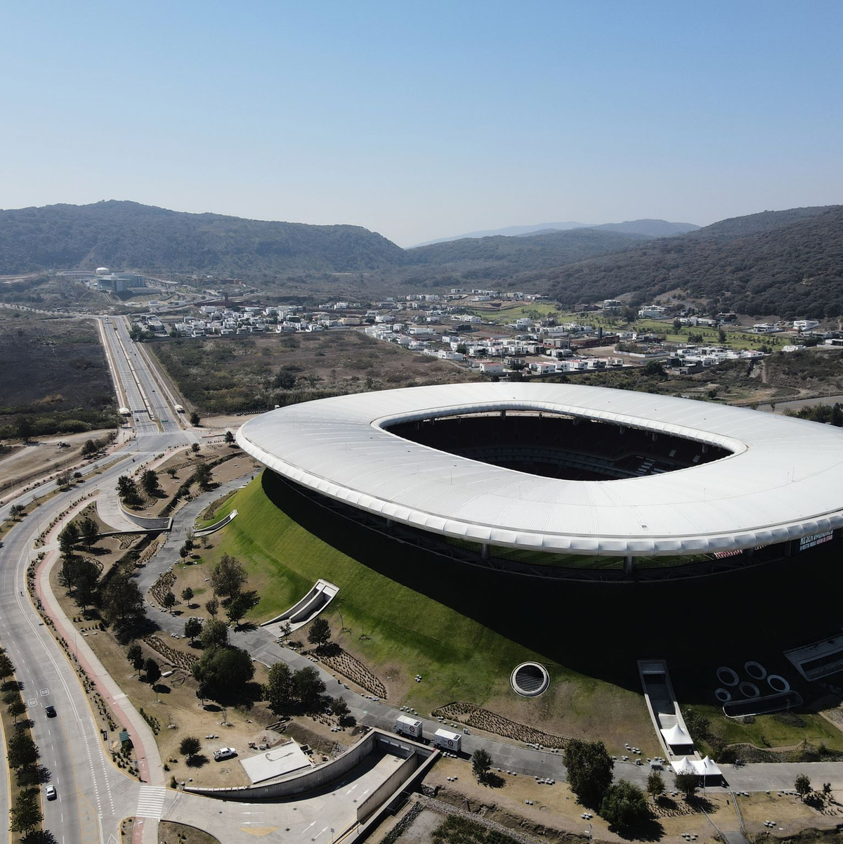Im Akron-Stadion wird auch bei der WM gespielt. (Archivbild) - Foto: Marco Ugarte/AP/dpa