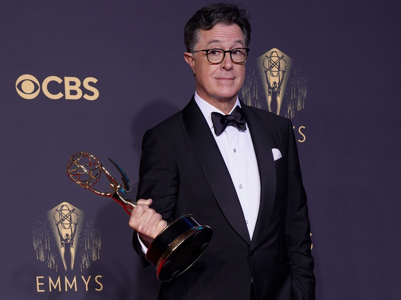 Zwei Monate vor seiner letzten Late-Night-Show hat US-Satiriker Stephen Colbert (61) seine Mitarbeit am Drehbuch für einen neuen «Herr der Ringe»-Film angekündigt. (Archivbild) - Foto: Chris Pizzello/Invision via AP/dpa