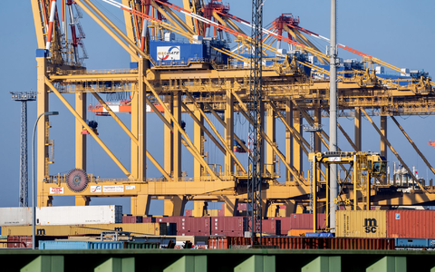 «Der Krieg im Iran beendet vorerst die Hoffnung auf einen Aufschwung», sagt Ifo-Präsident Clemens Fuest. (Symbolbild) - Foto: Hauke-Christian Dittrich/dpa