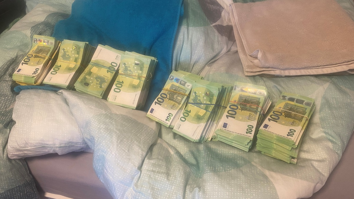 HZA-KI: Zoll und Staatsanwaltschaft Kiel ermitteln gegen 8 Beschuldigte im Baugewerbe - 45 Durchsuchungsobjekte in Norddeutschland - Foto: presseportal.de