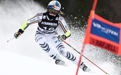 Emma Aicher hielt den Kampf um den Gesamtweltcup bis zum Schluss spannend. - Foto: Gabriele Facciotti/AP/dpa
